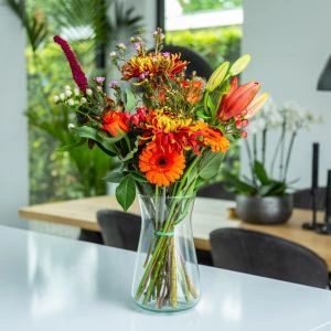 Herfst plukboeket in woonkamer