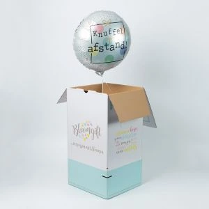 Folieballon Knuffel op afstand uit de BloomGift verpakking